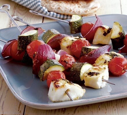Halloumi kebabs with thyme & lemon baste