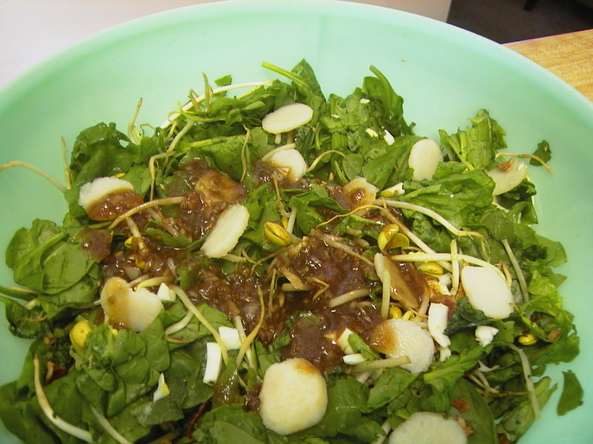 Spinach Delight ( Lana's Spinach Salad)