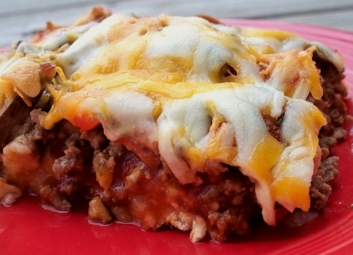 Cheesy Pizza Biscuit Bake