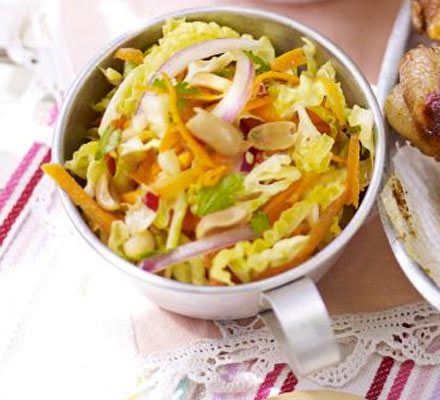 Chilli & peanut slaw