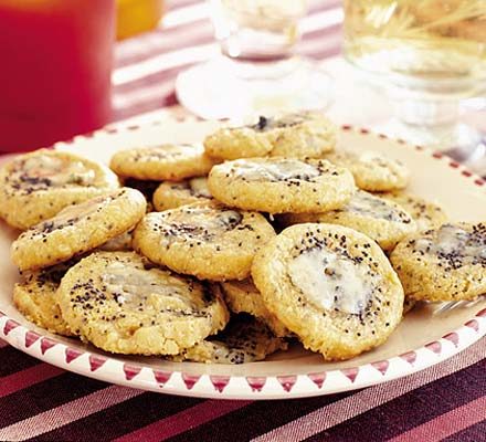 Stilton & poppy seed sablés