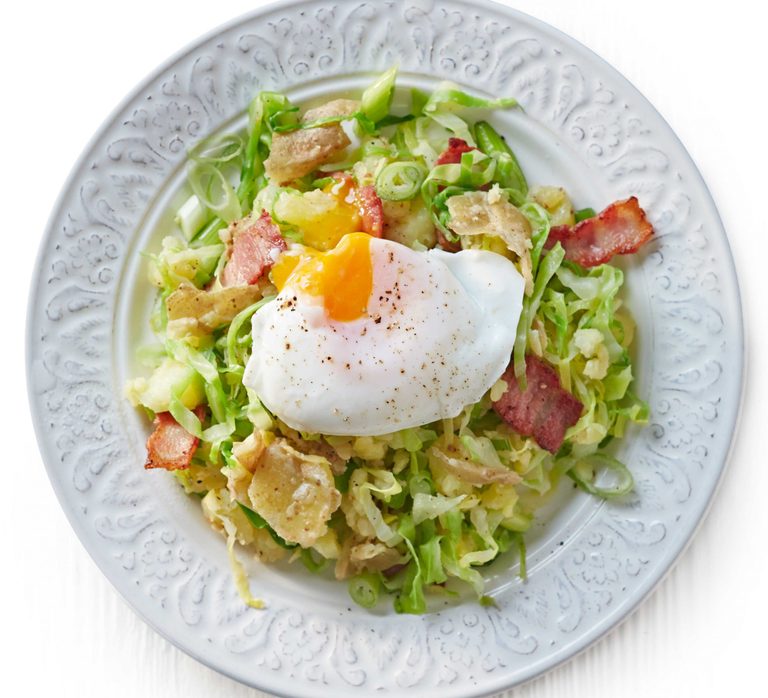 Crushed Potato Colcannon with Bacon and Poached Eggs | Love2Feed