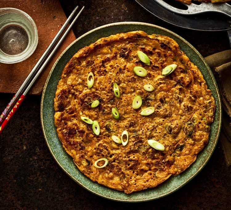 Kimchi pancake (kimchi jeon)