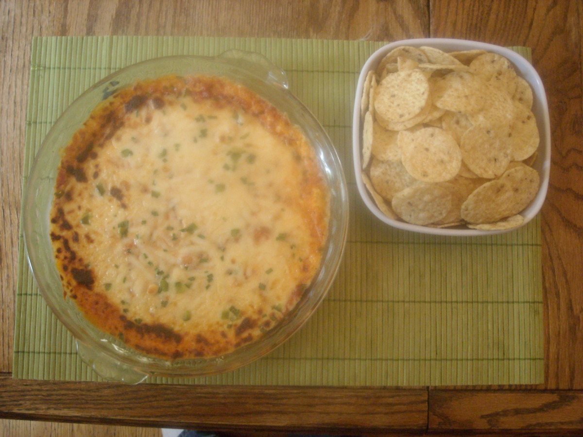 Cheesy Hot Pizza Dip