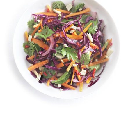 Tangy carrot, cabbage & onion salad