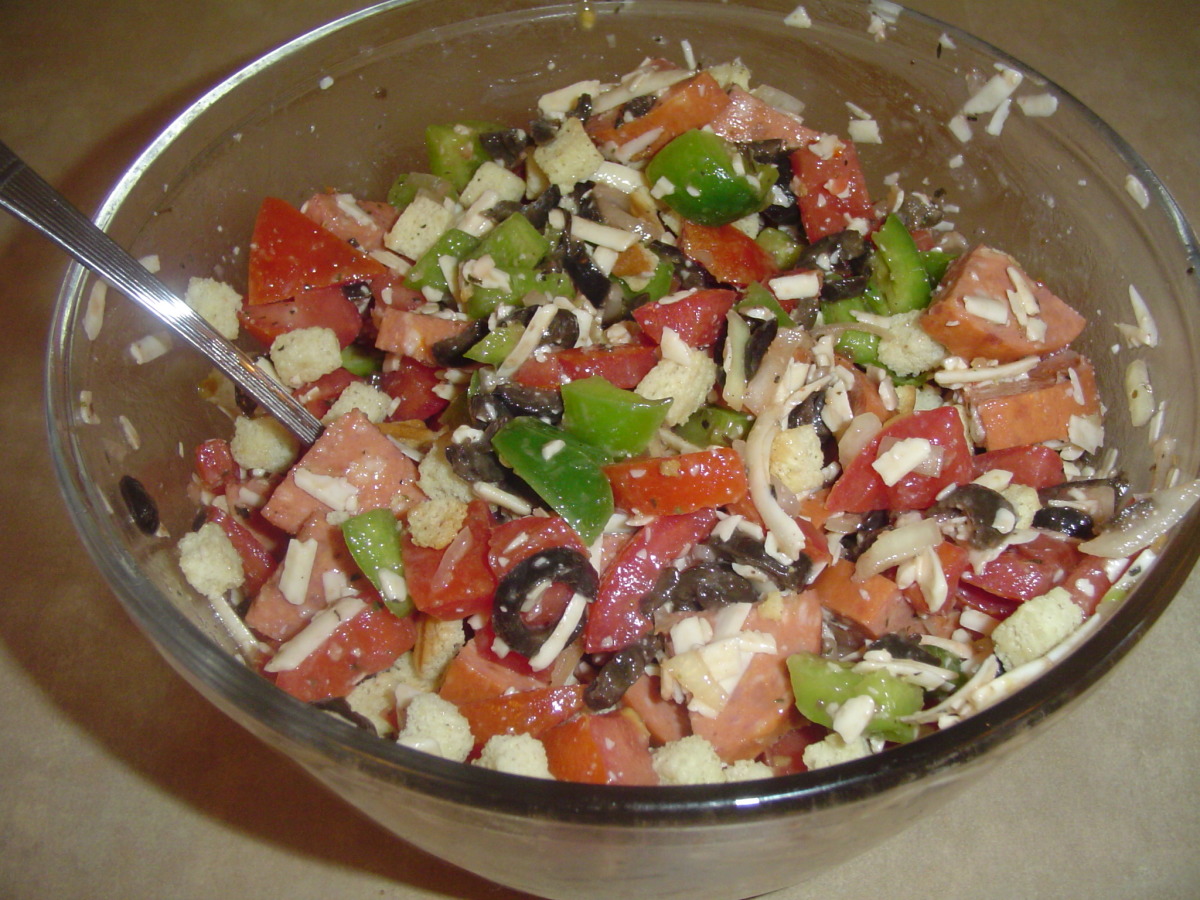 Pepperoni Pizza Salad