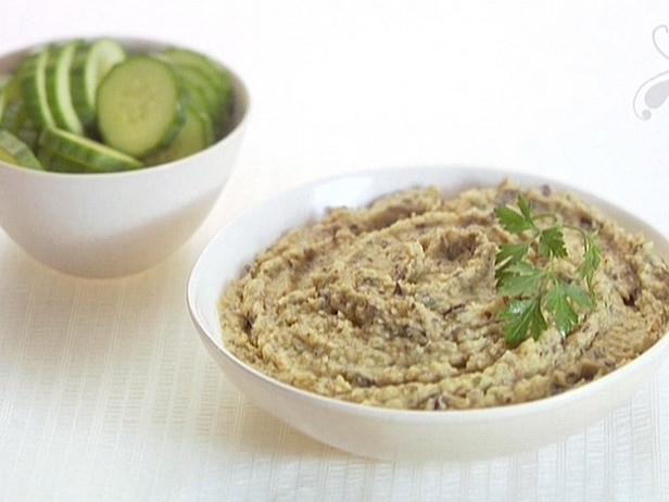 White Bean and Roasted Aubergine Hummus