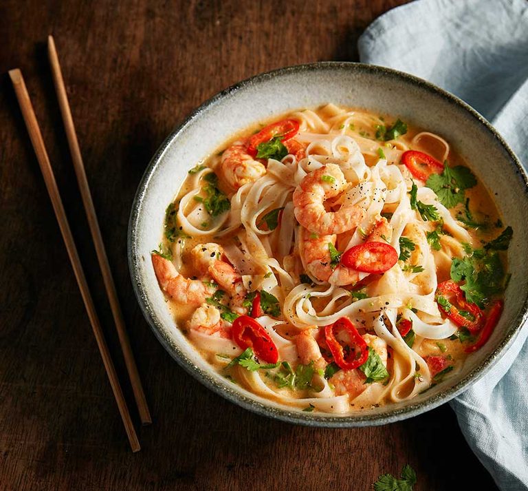Microwave Prawn Laksa Noodle Soup | Love2Feed