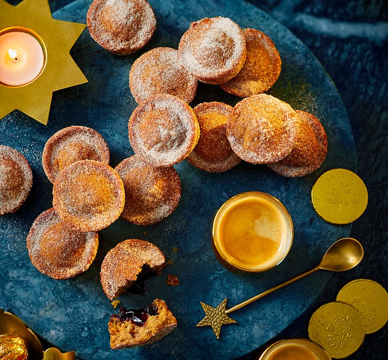 Cinnamon & apple doughnut muffins