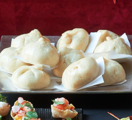 Spicy pork bao buns
