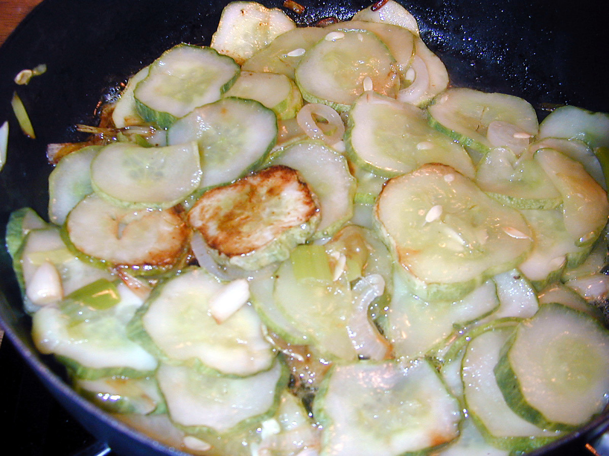 Fried Cucumbers With Leeks