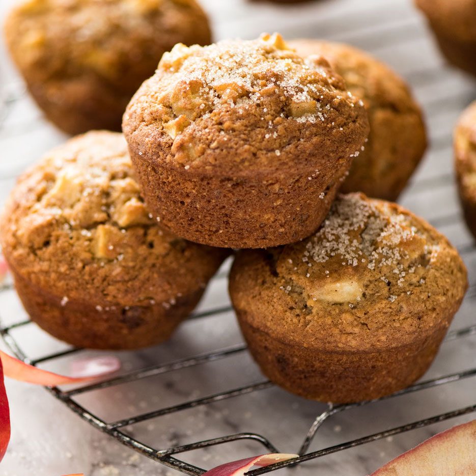 Stay-Fresh Apple Muffins!
