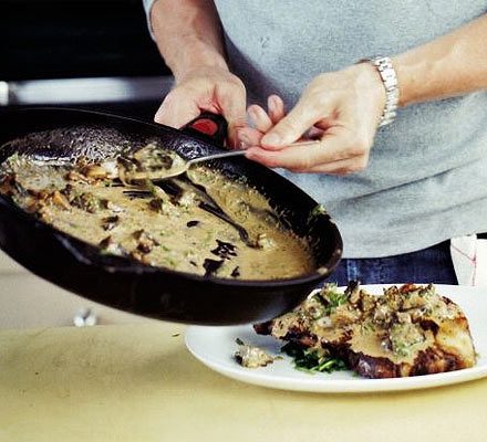 Mushroom, sherry & grain mustard sauce