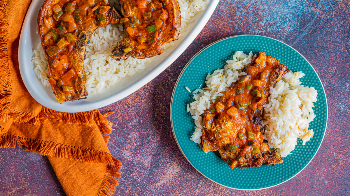 Spicy and Tender Crock Pot Pork Chops