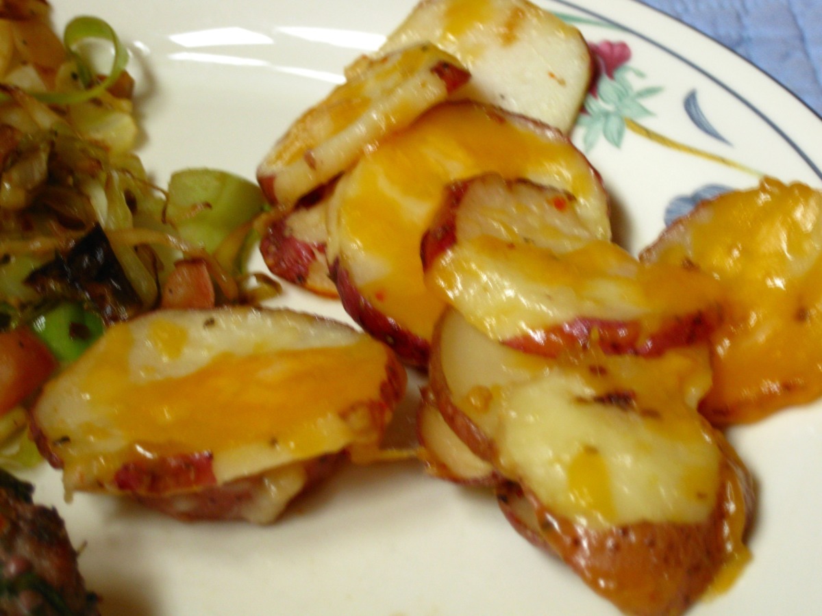 Cheesy Red Bliss Garlic Potatoes