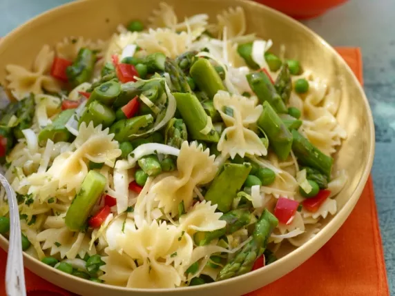 30-Minute Asparagus Pasta Salad