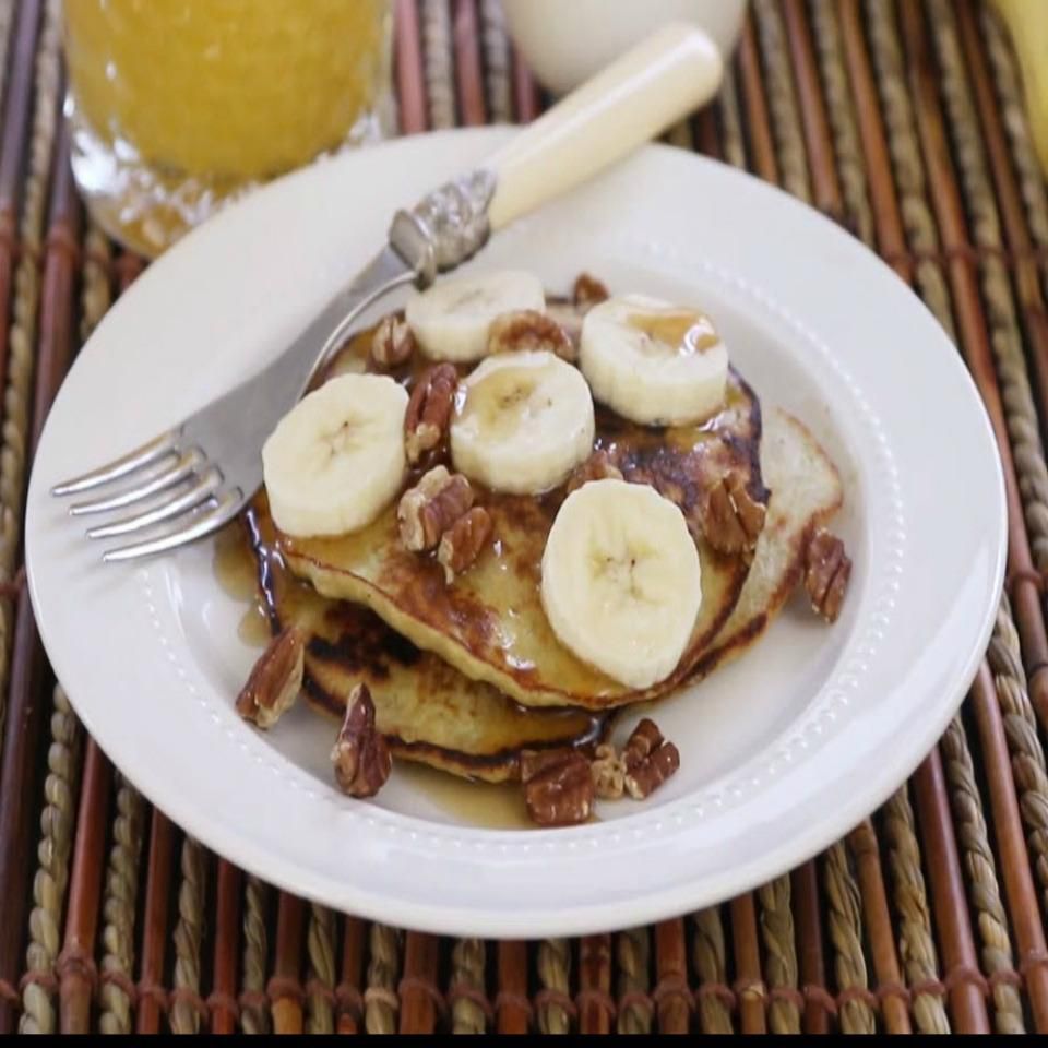 2-Ingredient Banana Pancakes (Wheat-Free)