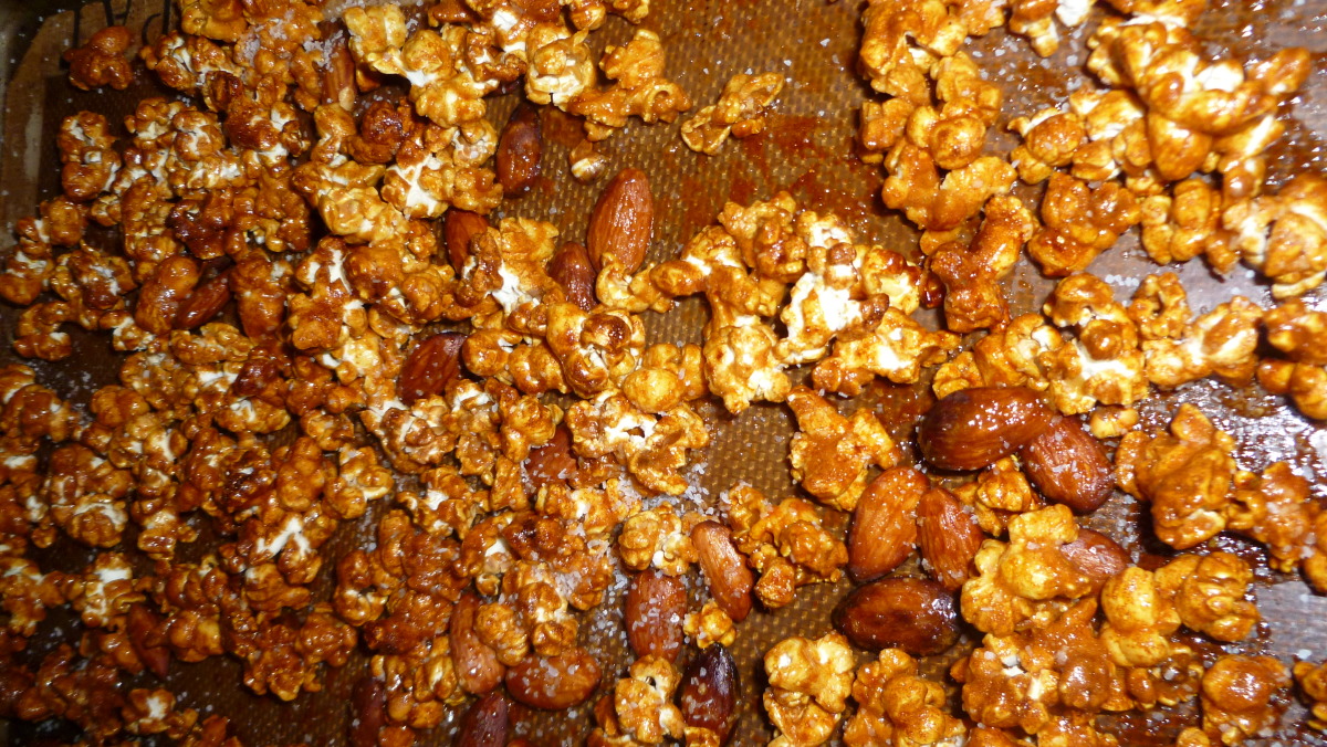 Praline Butter-Pecan Crunch Popcorn