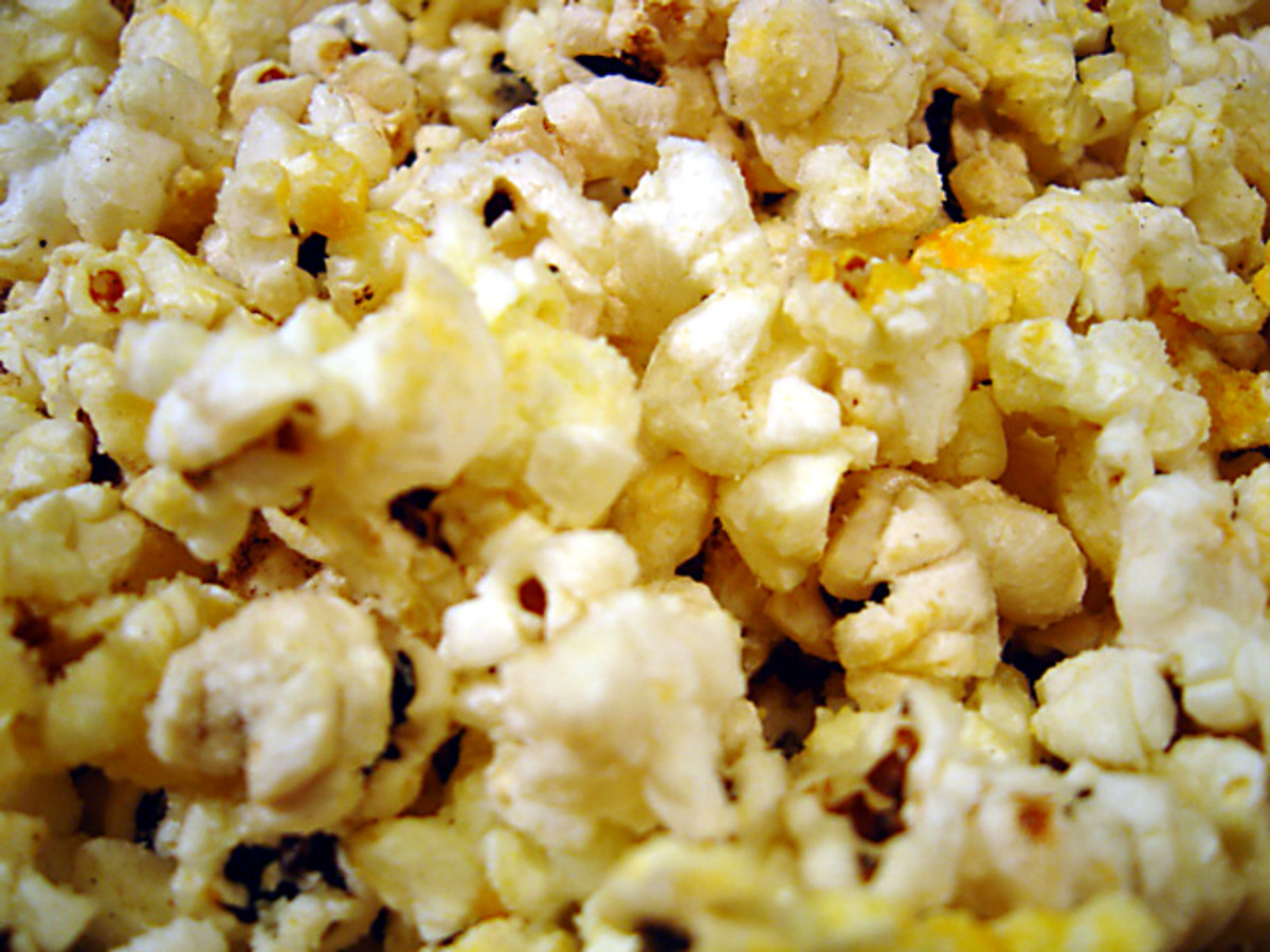 Garlic Butter & Cheese Popcorn