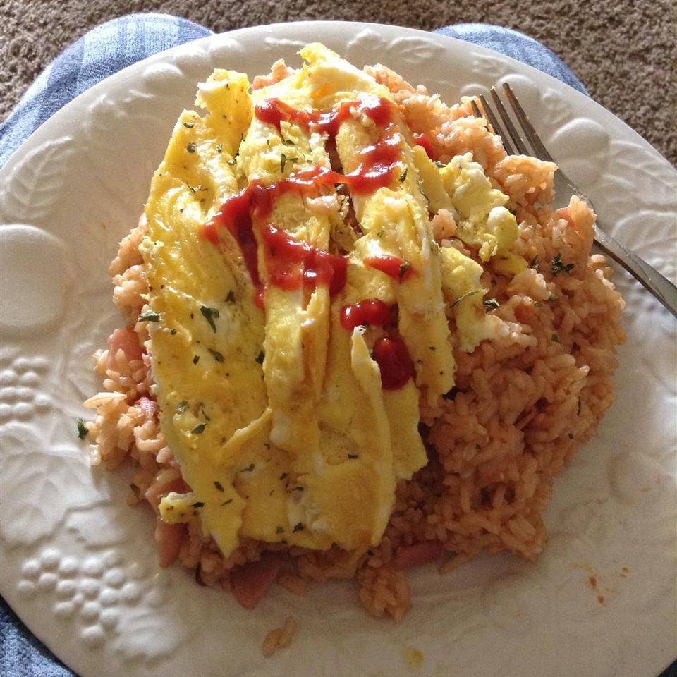 Omuraisu (Japanese Rice Omelette)