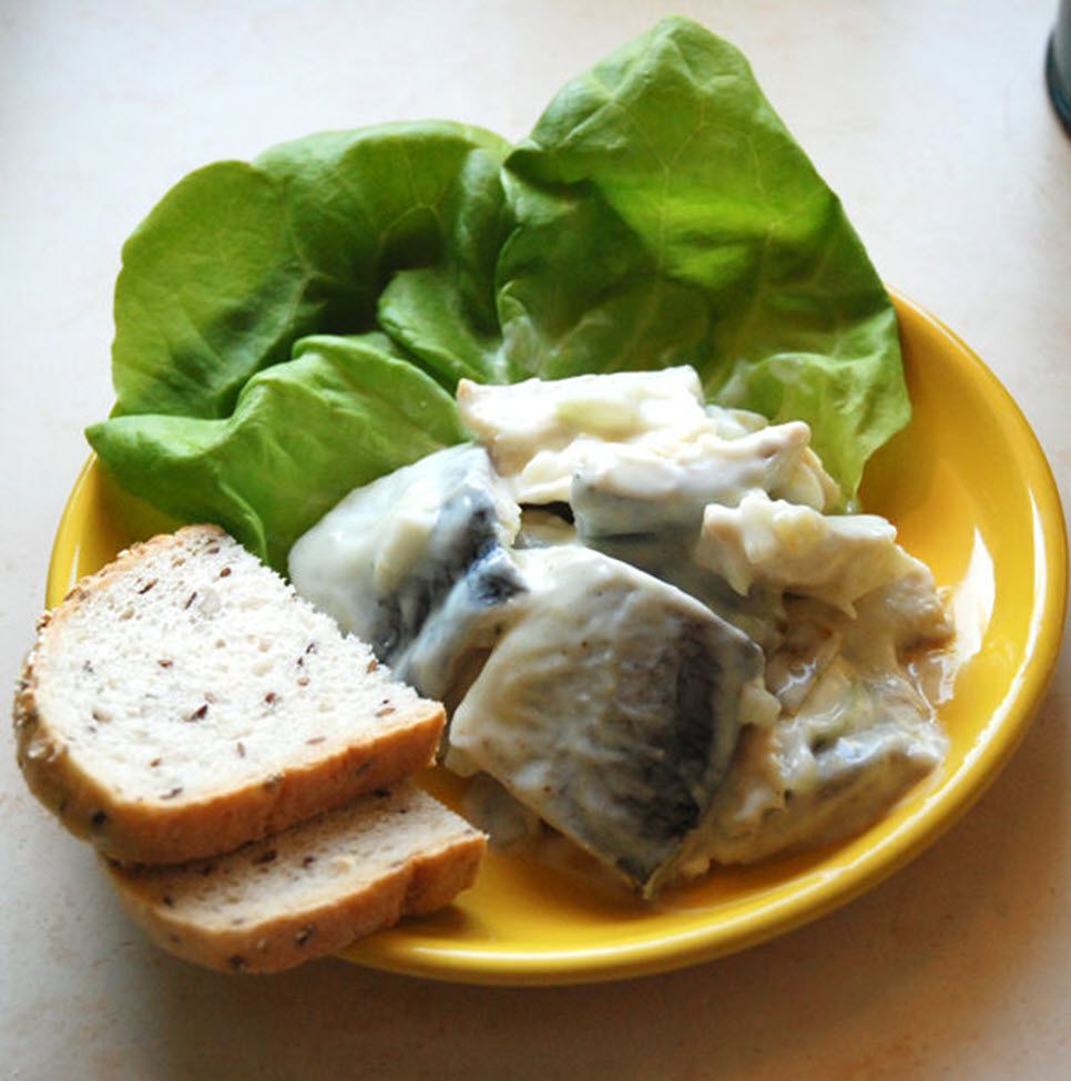 Sledzie w Jogurcie (Herring in Yogurt Dressing)