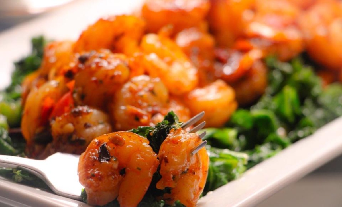 Spicy Garlic Thai Shrimp and Sauteed Kale