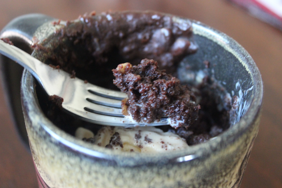 2 Minute Microwave Brownie in a Mug