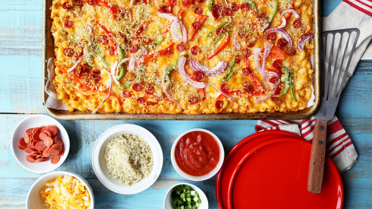 Sheet Pan Mac &amp; Cheese Pizza