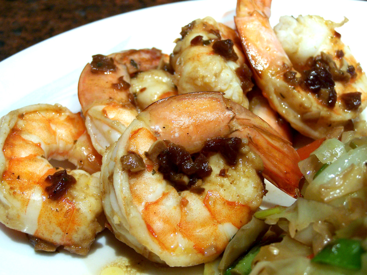 Boiled Shrimp With Spicy Butter Sauce
