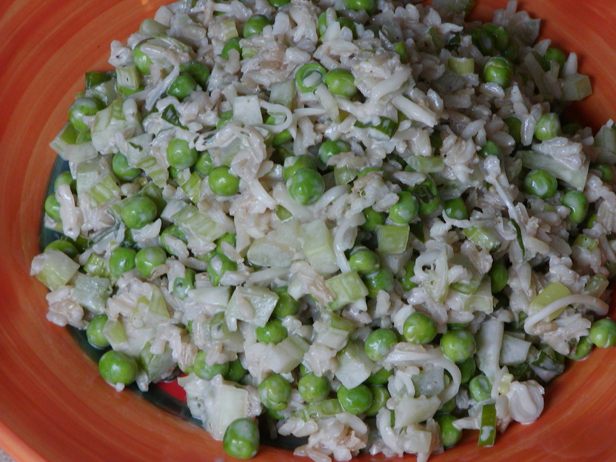 Peas and Rice Salad With Buttermilk Dressing