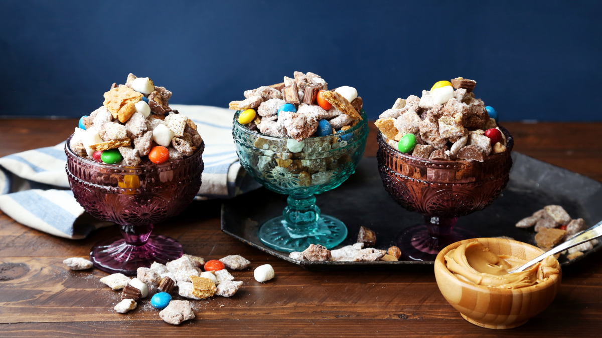 Peanut Butter &amp; S&rsquo;mores Puppy Chow