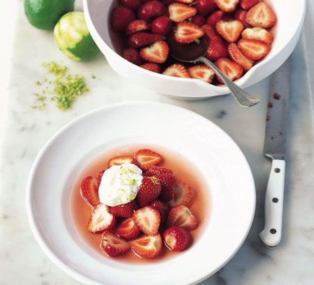Rosé syllabub & sugared strawberries