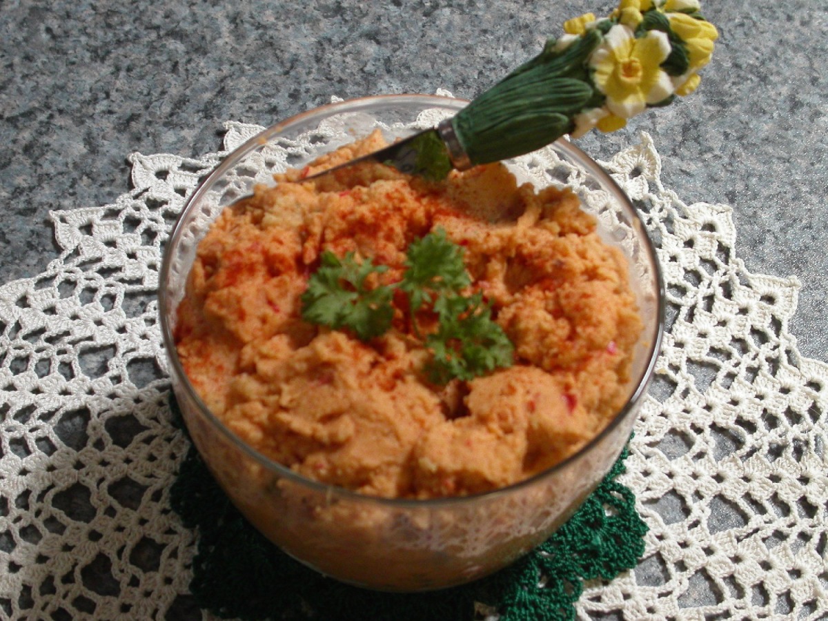 Spicy Garlic Hummus