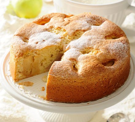 Apple sour cream cake
